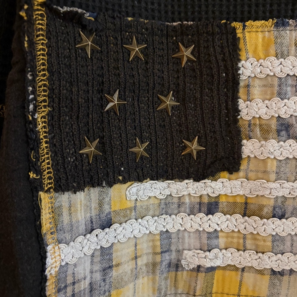 POL-Women’s NWT Black V-Neck Top with Yellow Plaid Patchwork Size S - Picture 4 of 8